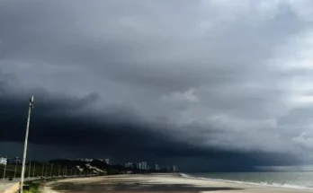 nuvem de chuva, escura , prestes a chover